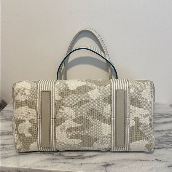 Rothy's | The Essential Tote | khaki camo large tote- retired - Picture 3 of 14
